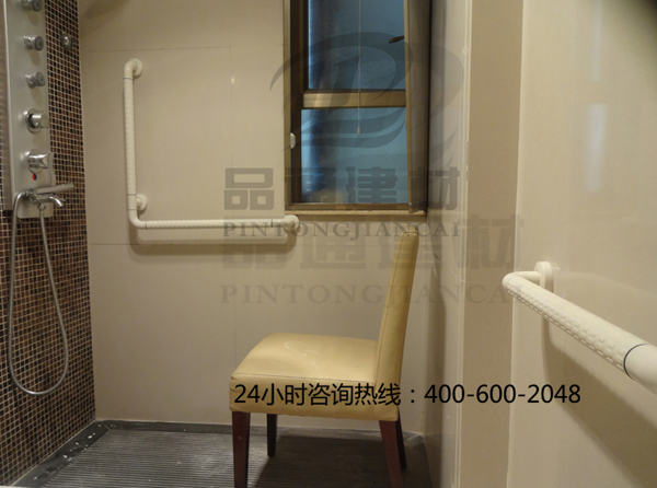 【甘肅】敦煌殘疾人綜合服務中心尼龍殘疾人扶手，有很好的舒適性和安全性